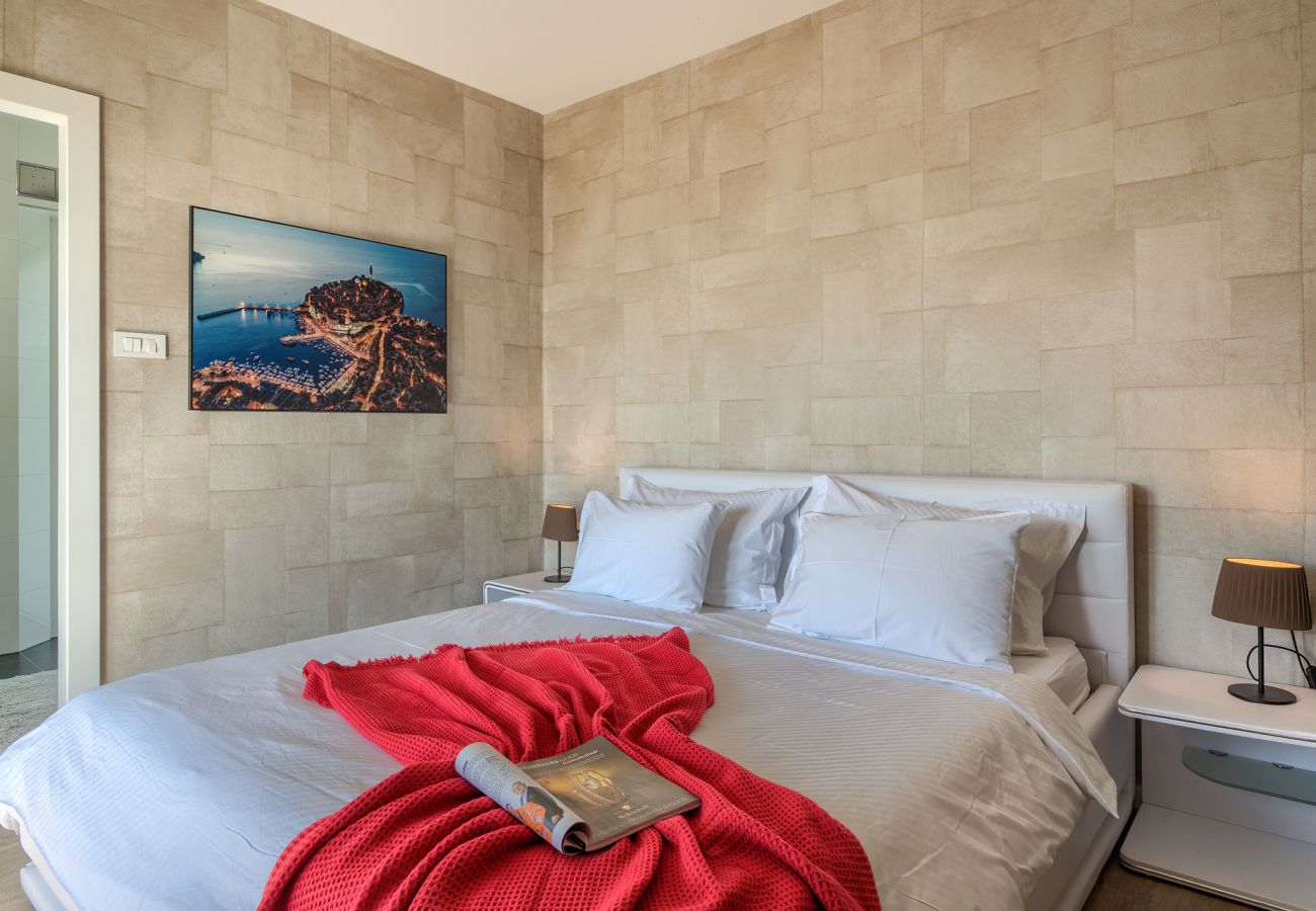 Villa in Juršici - Villa LaDominika for 14 people with wellness, tennis court, 50 m2 heated pool in Central Istria