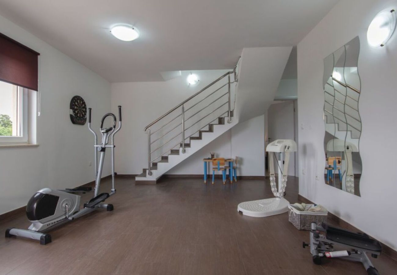 Villa in Filipana - Casa Filipana for 8 people near Pula with volleyball pitch and children playground