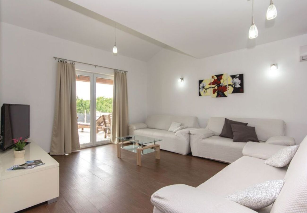 Villa in Filipana - Casa Filipana for 8 people near Pula with volleyball pitch and children playground