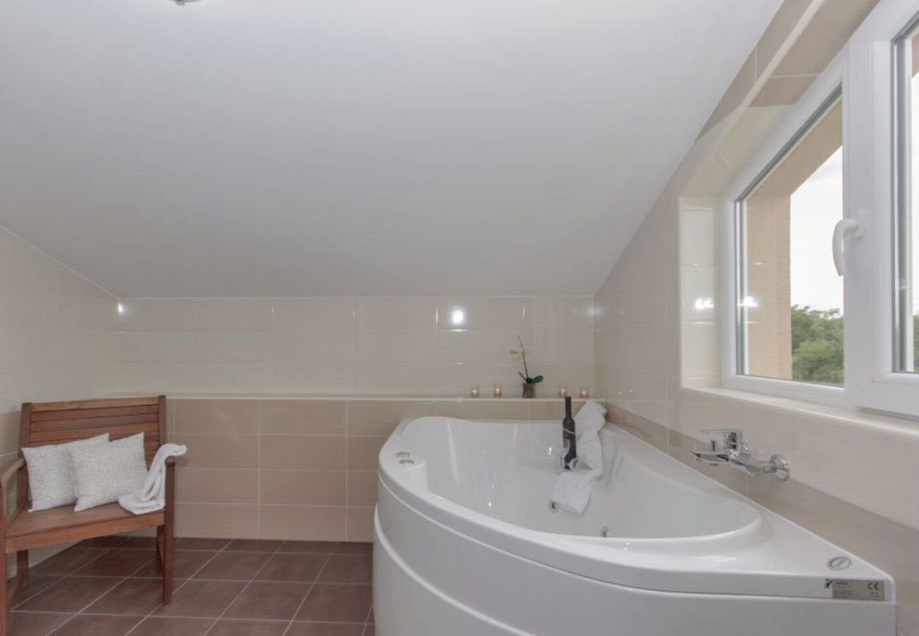Villa in Filipana - Casa Filipana for 8 people near Pula with volleyball pitch and children playground