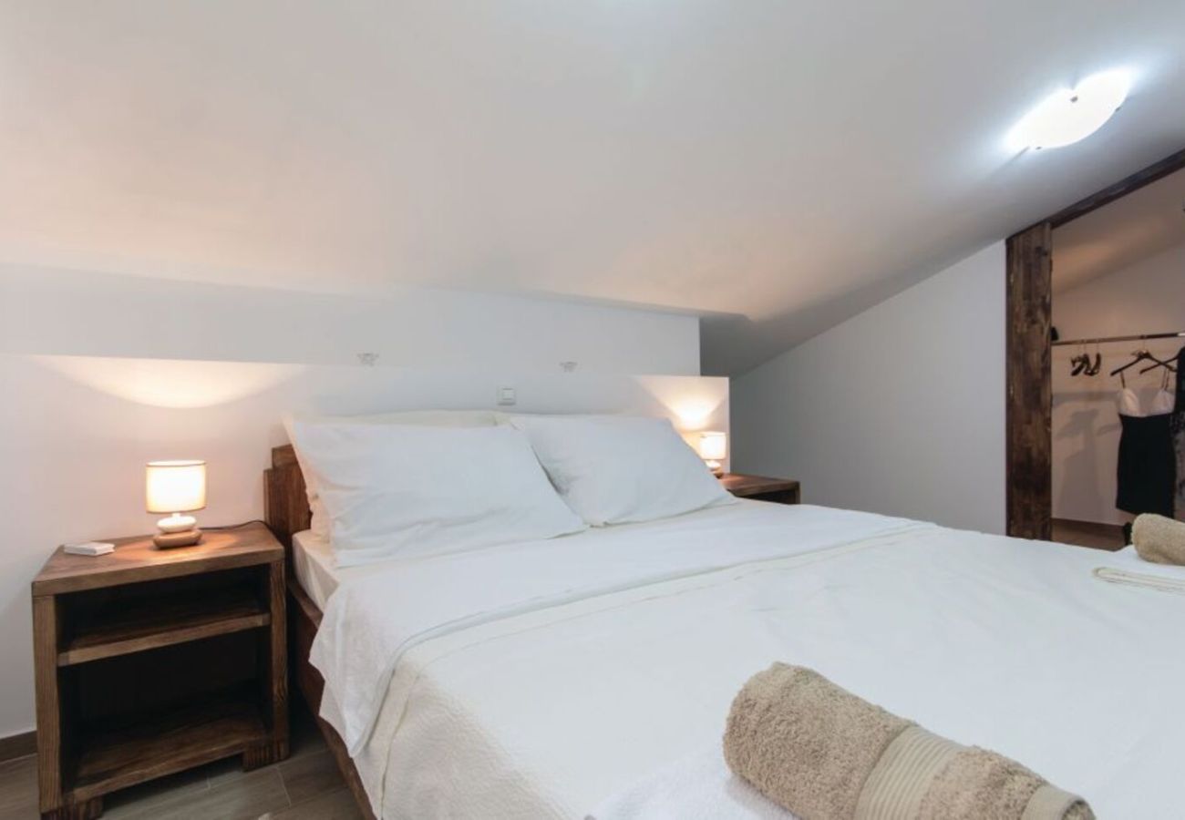 Villa in Filipana - Casa Filipana for 8 people near Pula with volleyball pitch and children playground