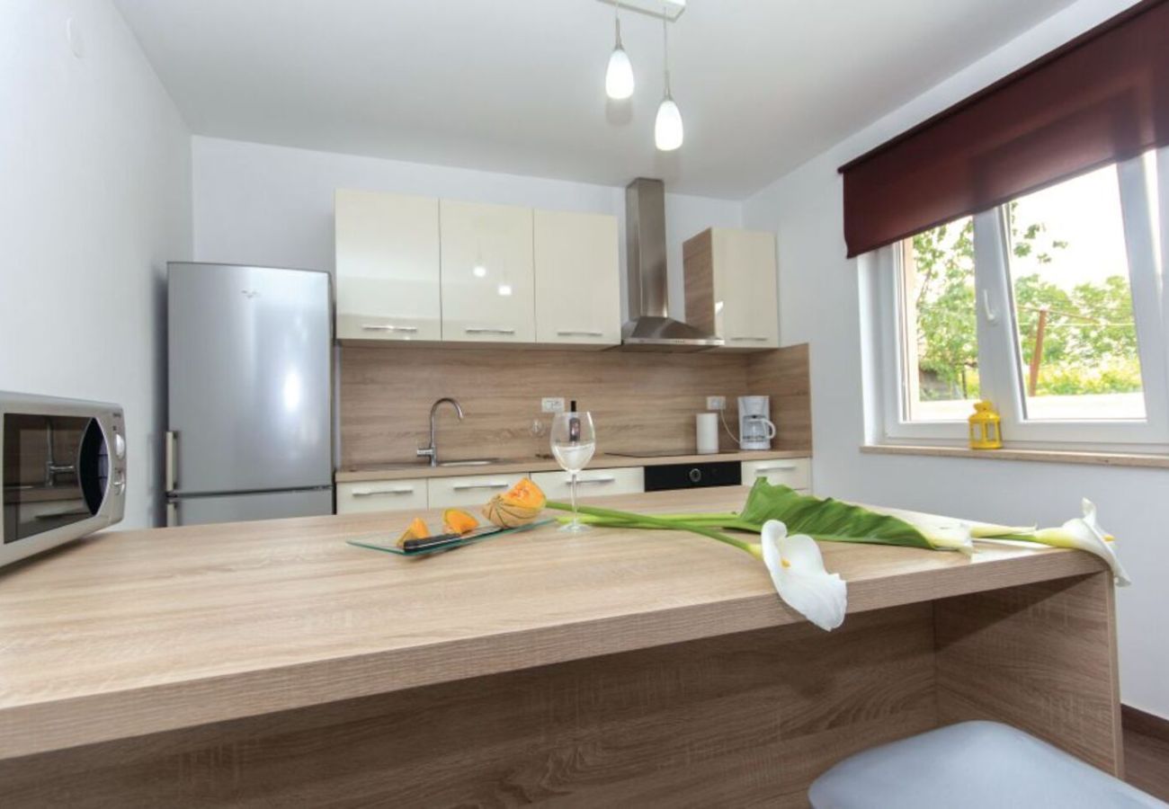 Villa in Filipana - Casa Filipana for 8 people near Pula with volleyball pitch and children playground