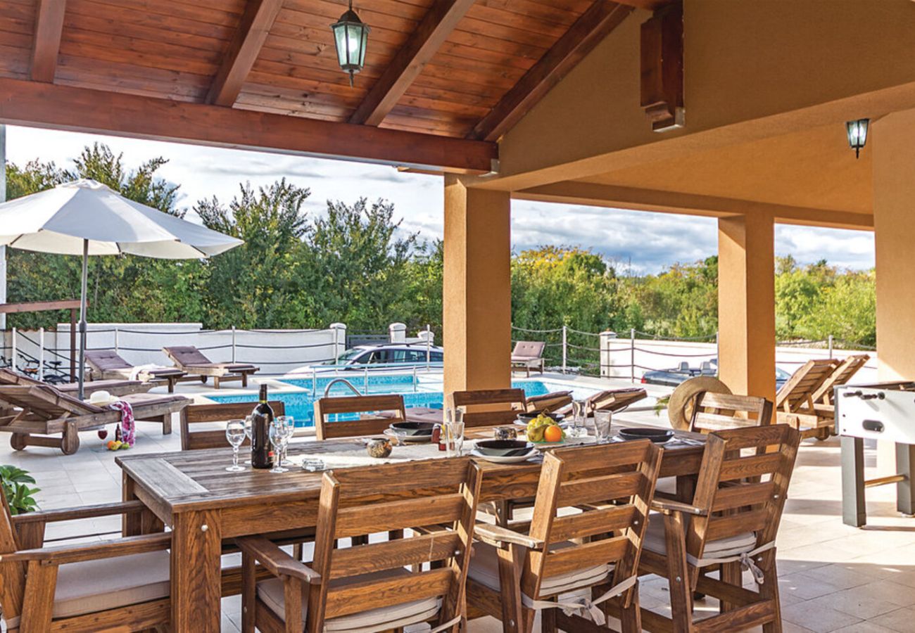 Villa in Filipana - Casa Filipana for 8 people near Pula with volleyball pitch and children playground