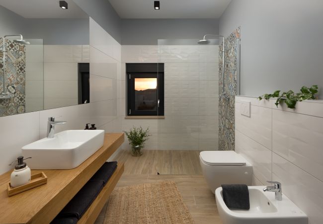 Villa in Gajana - Villa Median for 10 people with sea view, kids playground & pet friendly - only 3 km from beach  Villa in Gajana - Villa Median for 10 people with sea view, kids playground & pet friendly - only 3 km from beach