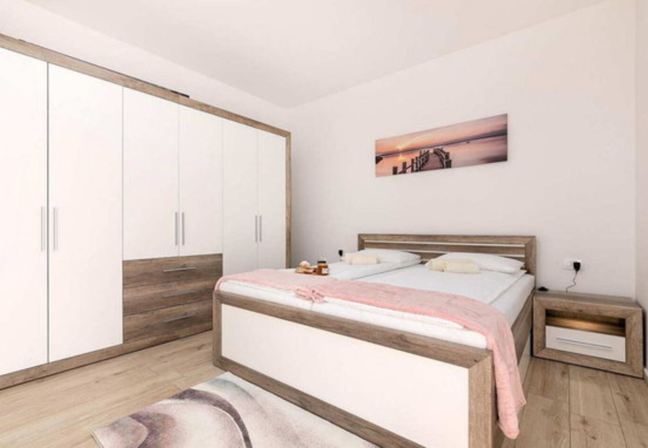 Villa in Labin - Villa Milica near Labin for 8 people with private pool & kids playground - pet friendly