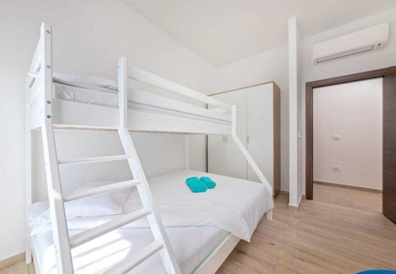 Villa in Labin - Villa Milica near Labin for 8 people with private pool & kids playground - pet friendly