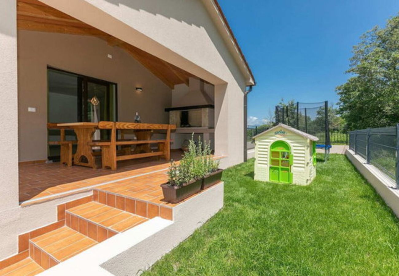 Villa in Labin - Villa Milica near Labin for 8 people with private pool & kids playground - pet friendly