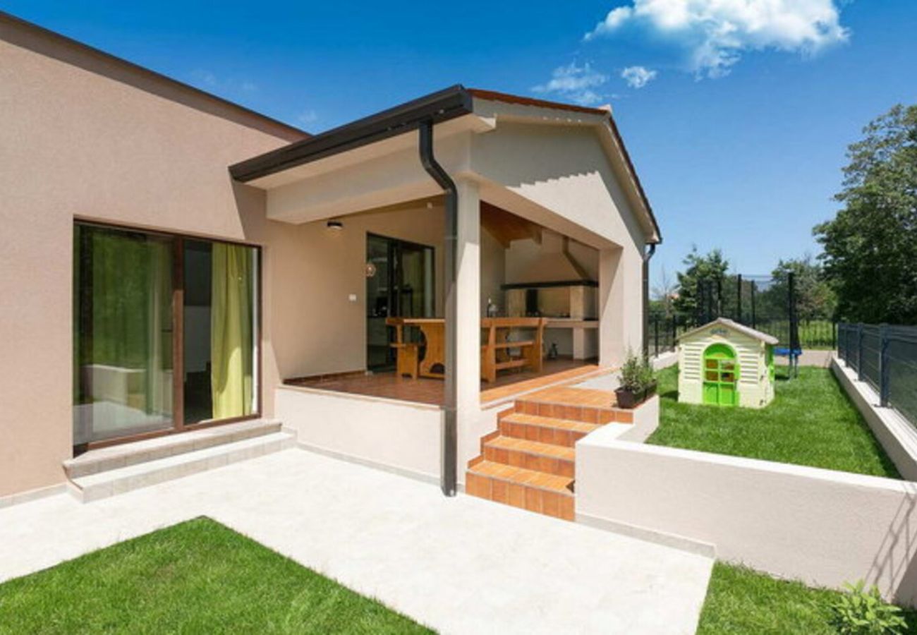 Villa in Labin - Villa Milica near Labin for 8 people with private pool & kids playground - pet friendly