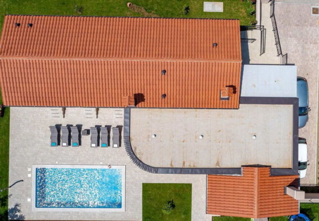 Villa in Labin - Villa Milica near Labin for 8 people with private pool & kids playground - pet friendly