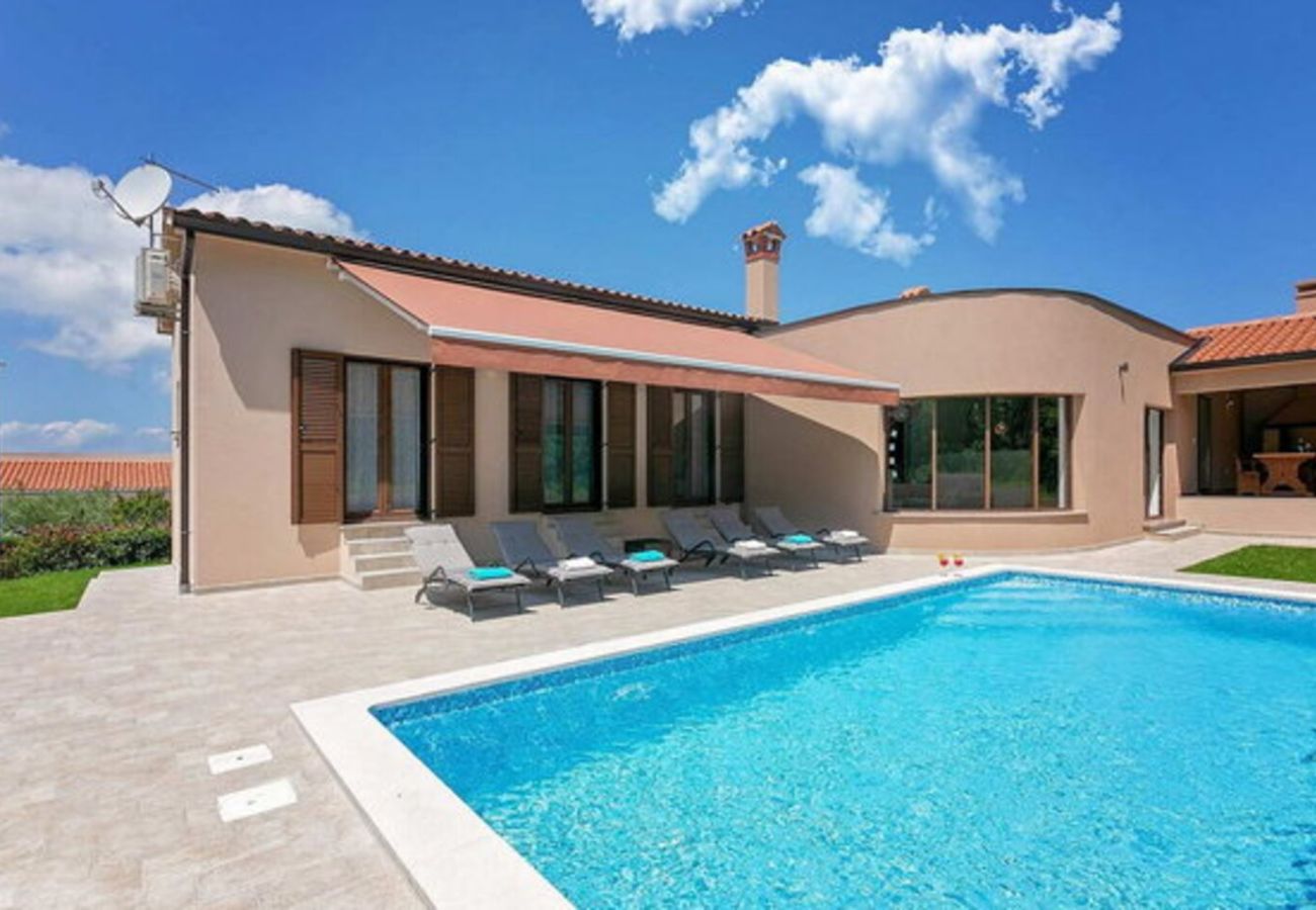 Villa in Labin - Villa Milica near Labin for 8 people with private pool & kids playground - pet friendly