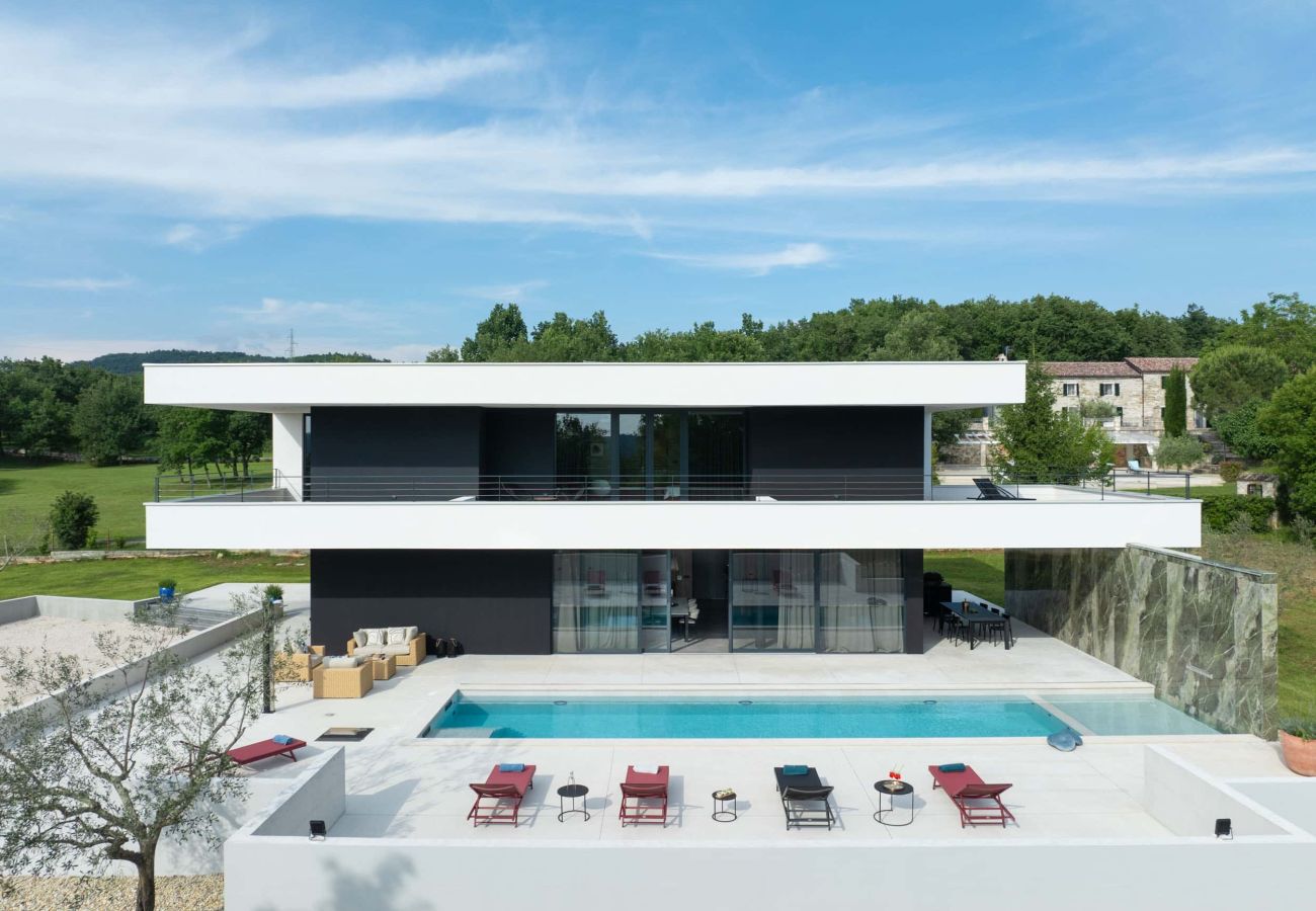 Villa in Šterna - Luxury Villa She for 6 people with 61 m2 private pool, kids playground & sport activities on-side