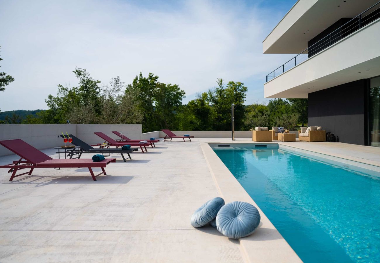 Villa in Šterna - Luxury Villa She for 6 people with 61 m2 private pool, kids playground & sport activities on-side