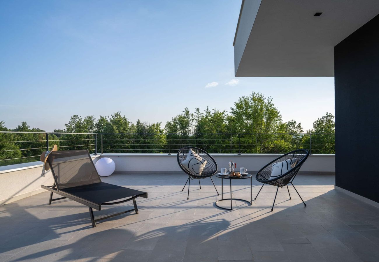Villa in Šterna - Luxury Villa She for 6 people with 61 m2 private pool, kids playground & sport activities on-side