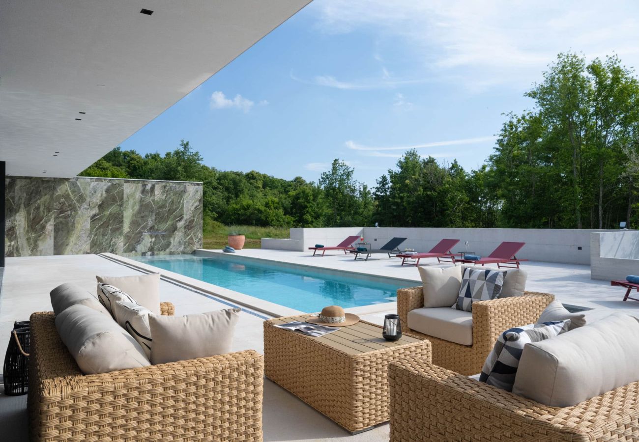 Villa in Šterna - Luxury Villa She for 6 people with 61 m2 private pool, kids playground & sport activities on-side