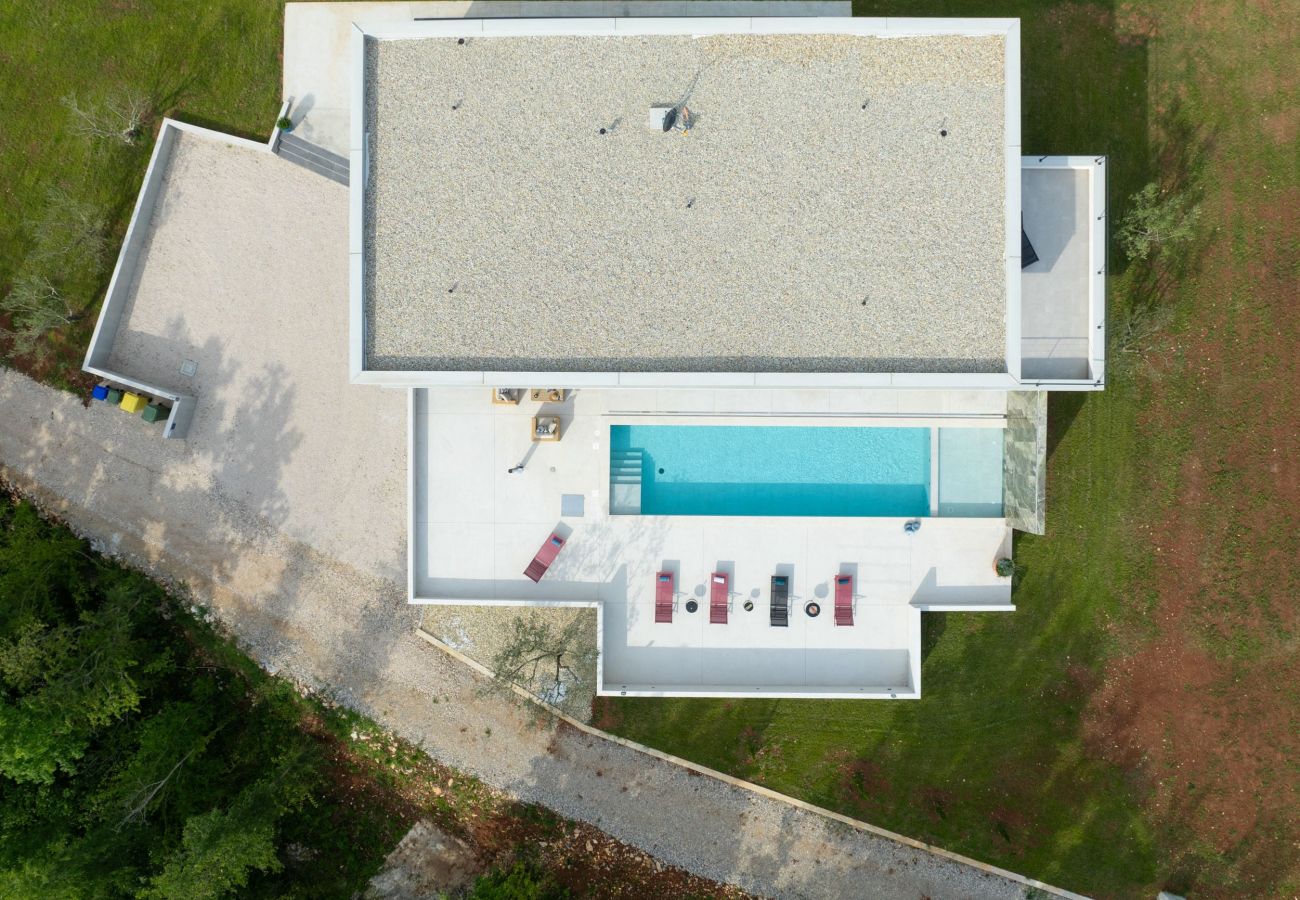 Villa in Šterna - Luxury Villa She for 6 people with 61 m2 private pool, kids playground & sport activities on-side