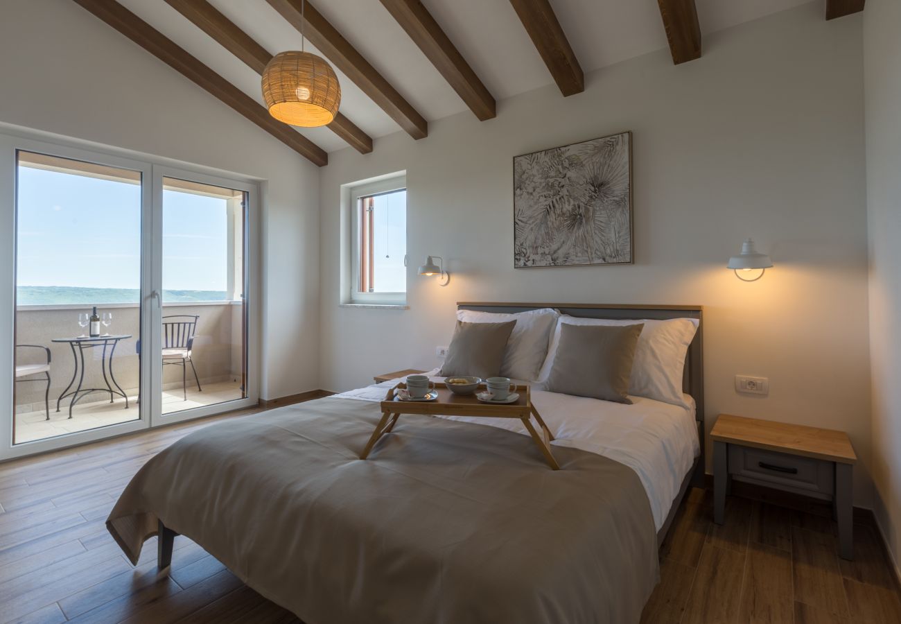 Villa in Krasica - Villa Skraline for 6 people near Umag with salt-water private pool & sea view