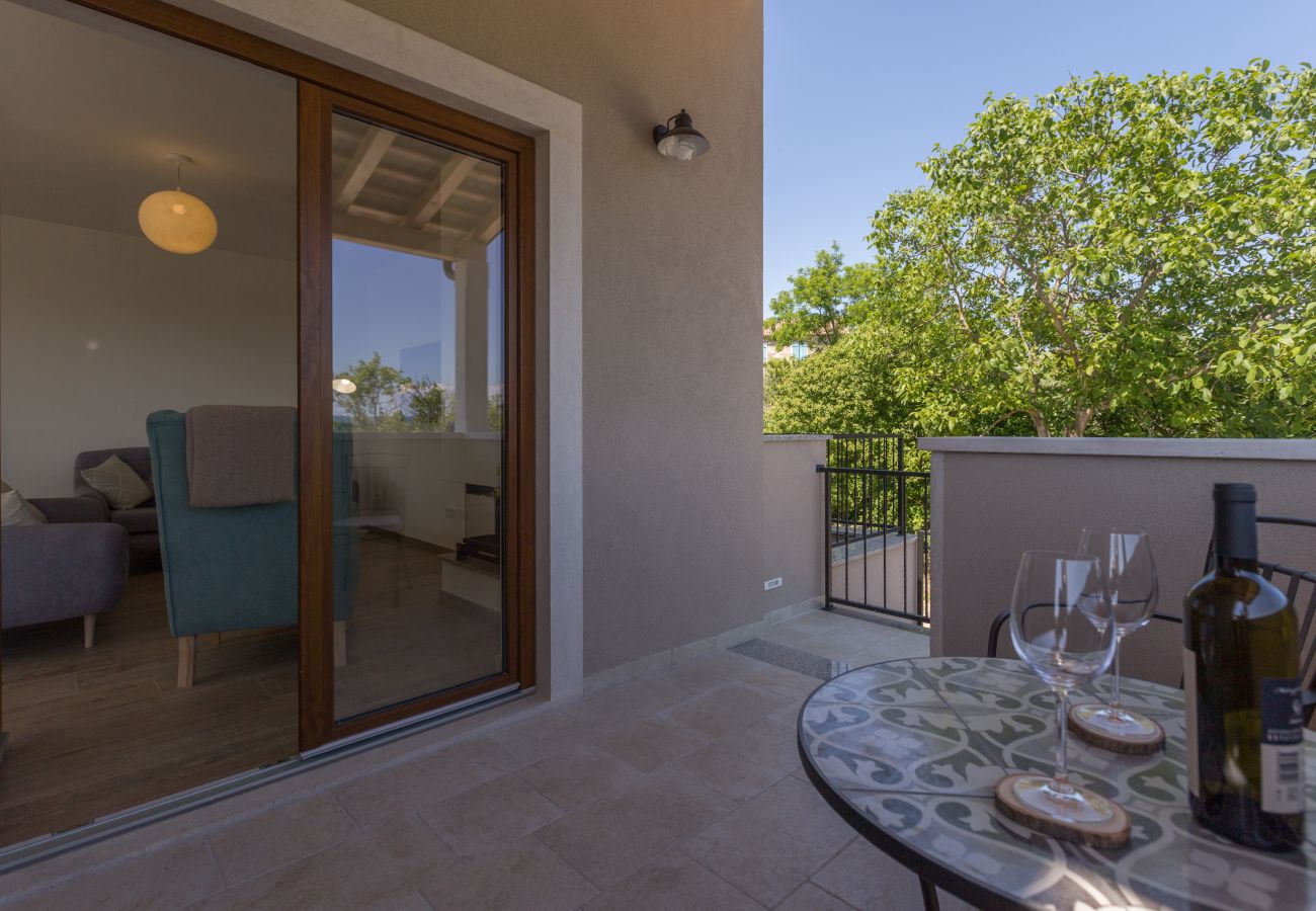 Villa in Krasica - Villa Skraline for 6 people near Umag with salt-water private pool & sea view