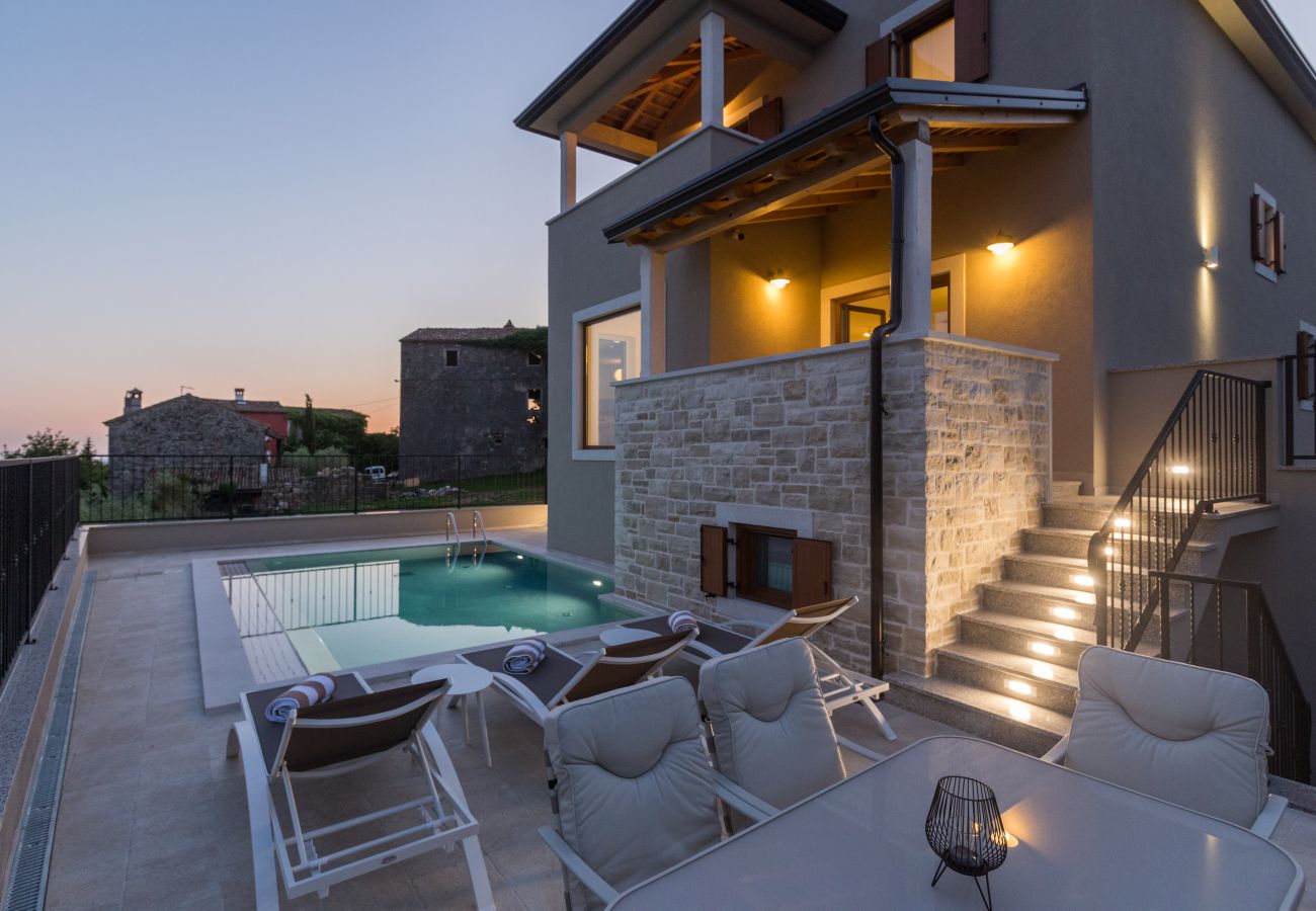 Villa in Krasica - Villa Skraline for 6 people near Umag with salt-water private pool & sea view