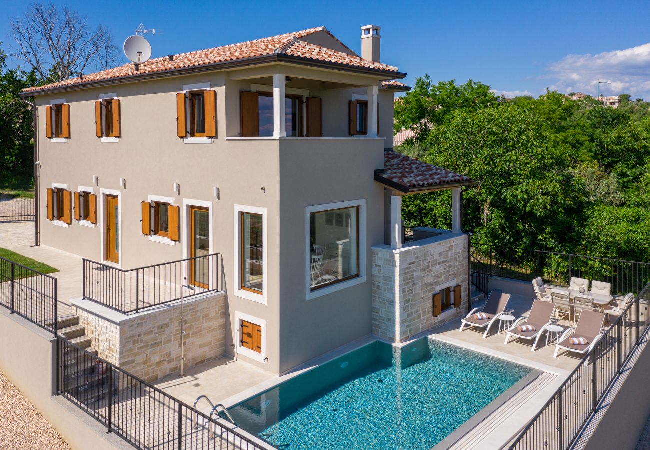 Villa in Krasica - Villa Skraline for 6 people near Umag with salt-water private pool & sea view