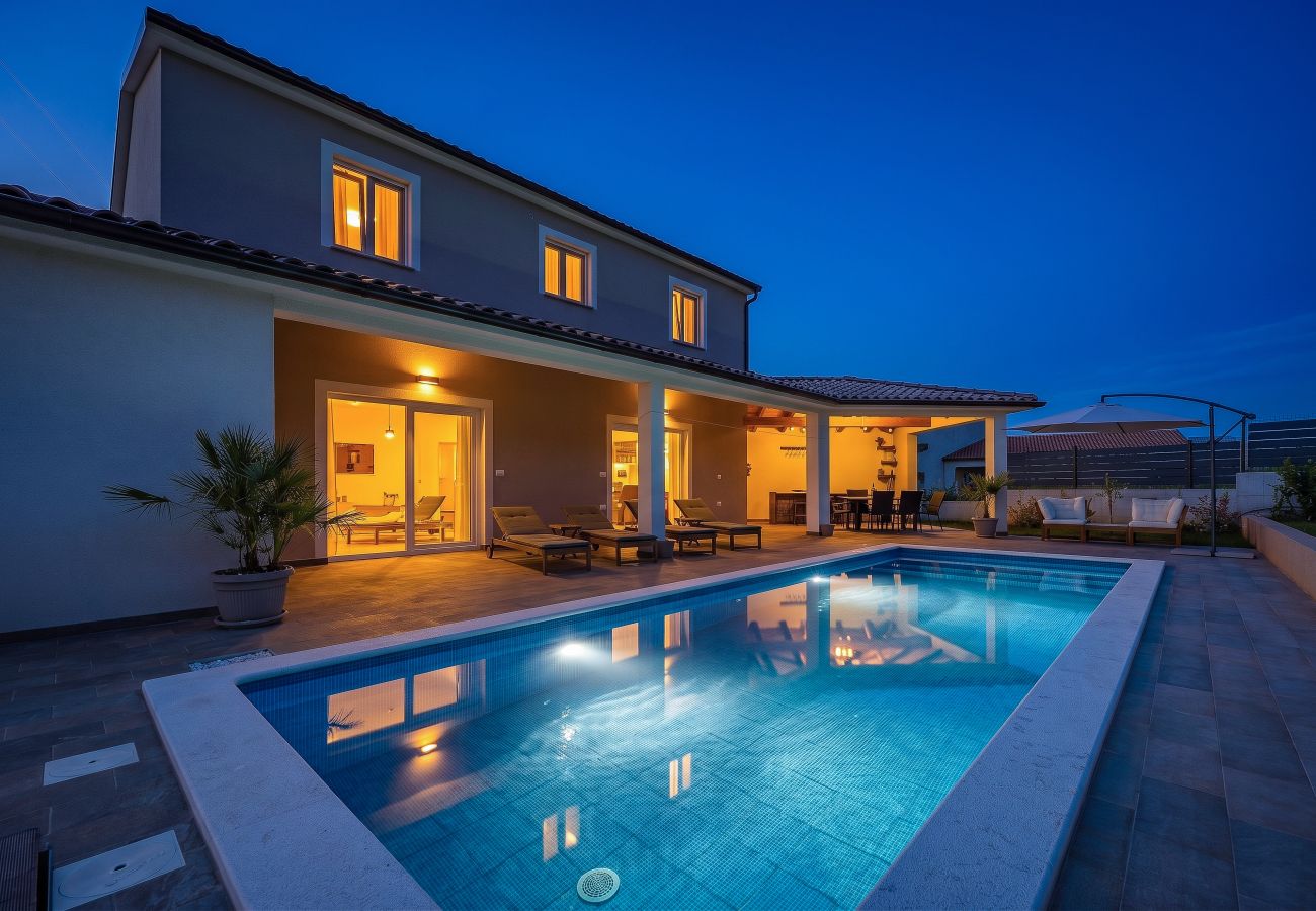 Villa in Rovinjsko Selo - Villa Terrana near Rovinj for 6 people with private pool 