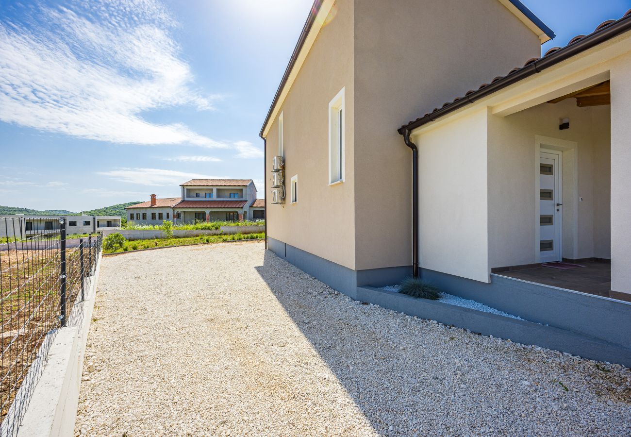 Villa in Rovinjsko Selo - Villa Terrana near Rovinj for 6 people with private pool 