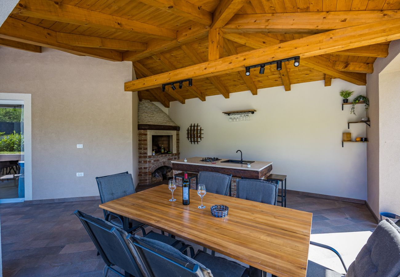 Villa in Rovinjsko Selo - Villa Terrana near Rovinj for 6 people with private pool 