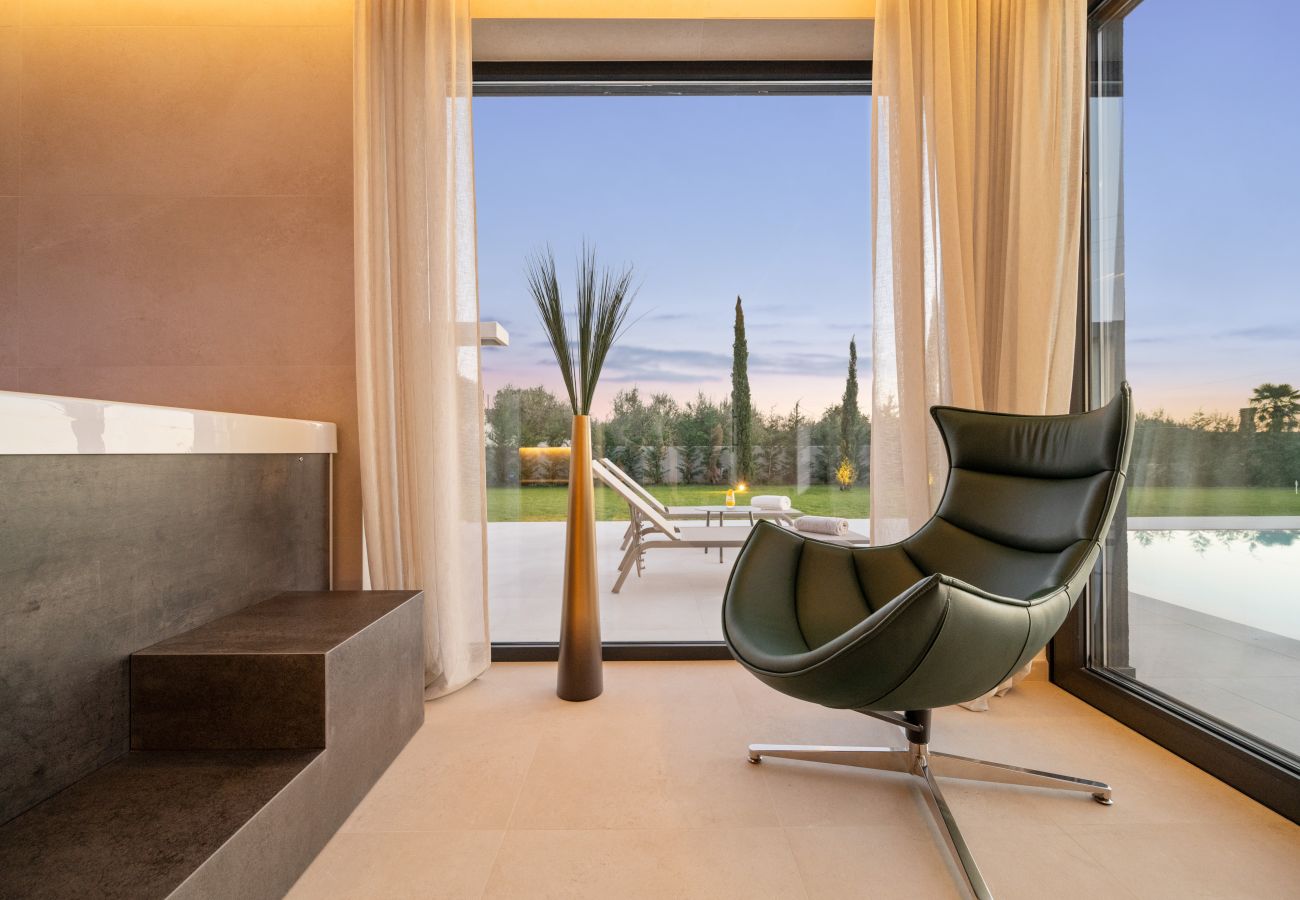 Villa in Anžici - Villa Asmoa for 8 people near Poreč with 45 m2 heated pool, wellness & sea view