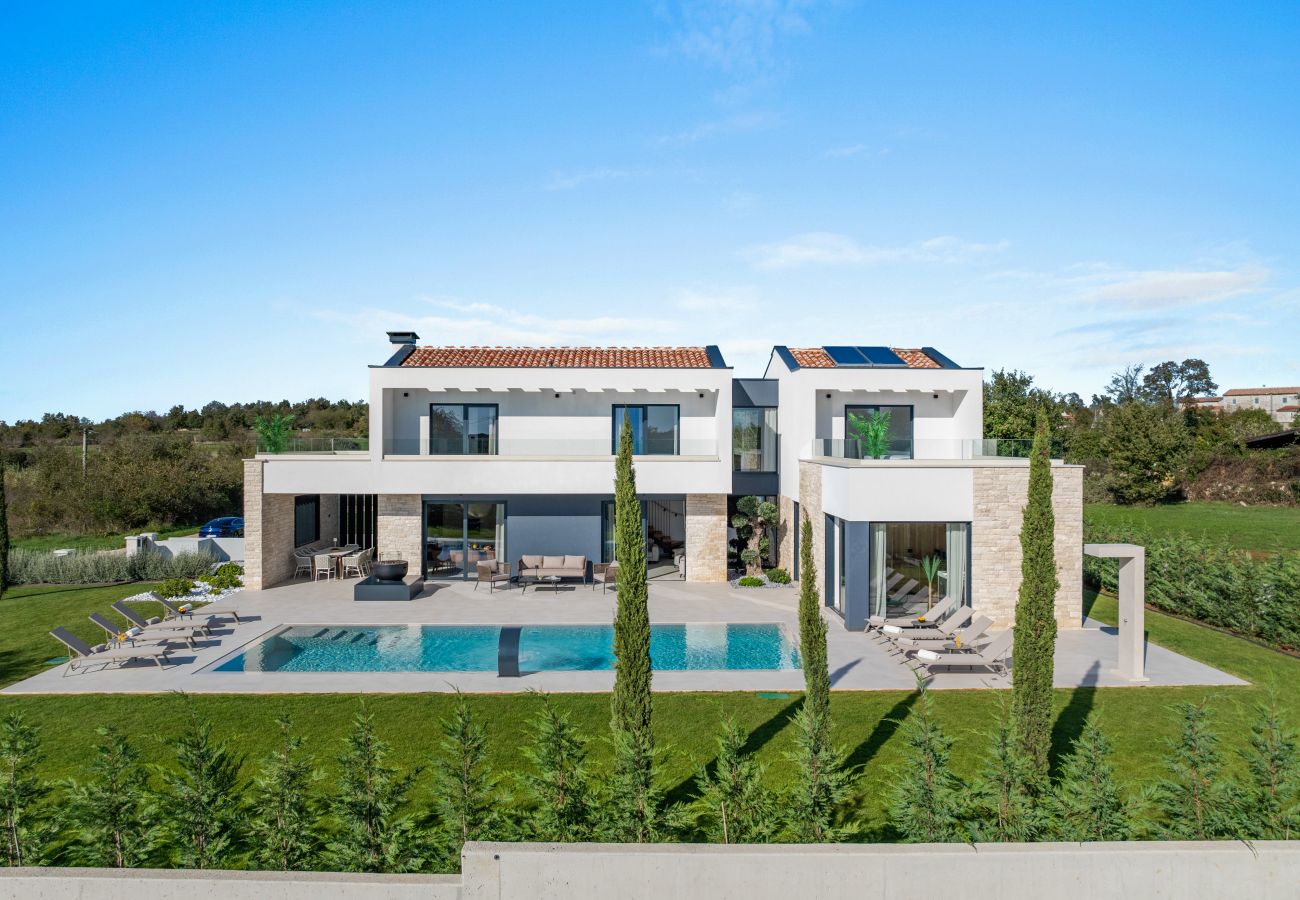 Villa in Anžici - Villa Asmoa for 8 people near Poreč with 45 m2 heated pool, wellness & sea view