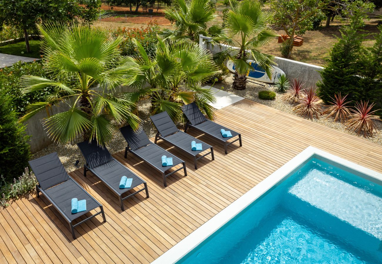 Villa in Banjole - Villa One Way for 8 people near Medulin with heated pool, kids playground & only 200 m from the beach
