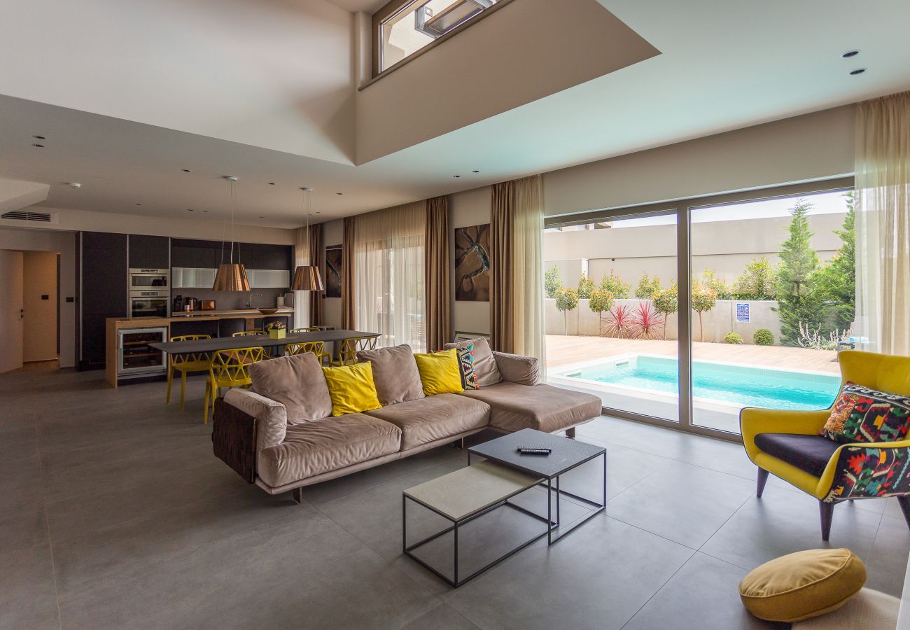 Villa in Banjole - Villa One Way for 8 people near Medulin with heated pool, kids playground & only 200 m from the beach