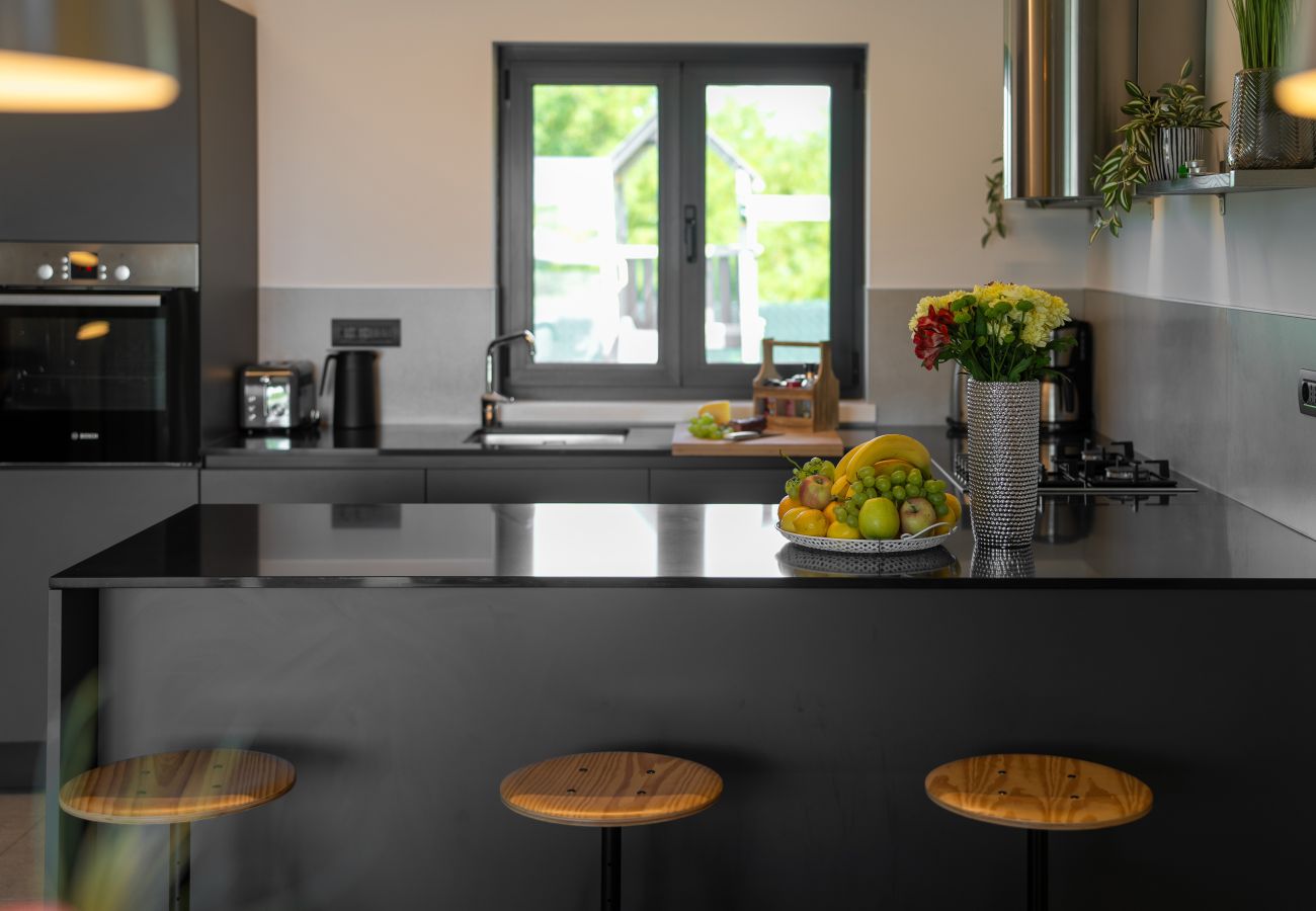 Villa in Varvari - Villa Anni for 10 people in Porec with heated pool, sea view & kids room and playground