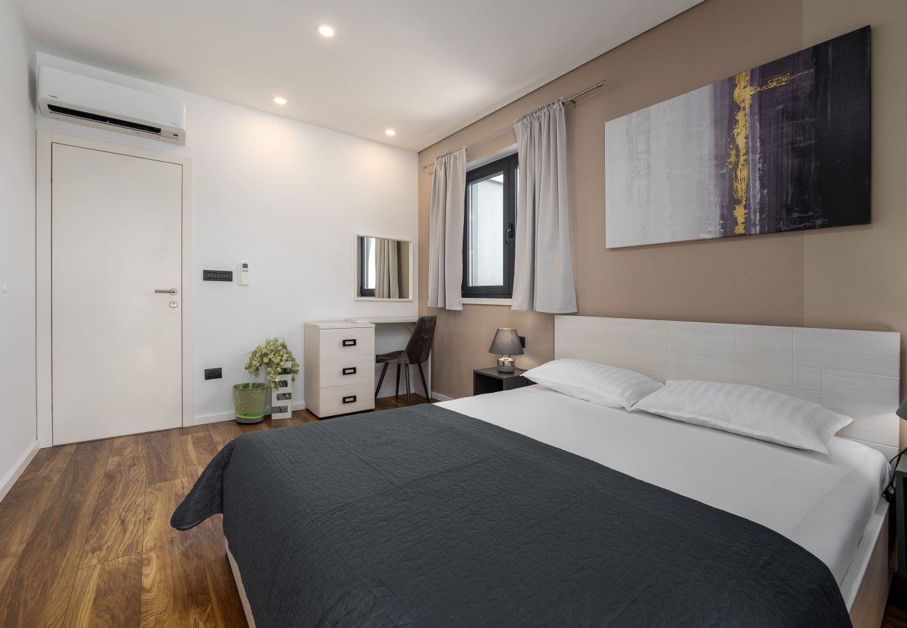 Villa in Varvari - Villa Anni for 10 people in Porec with heated pool, sea view & kids room and playground