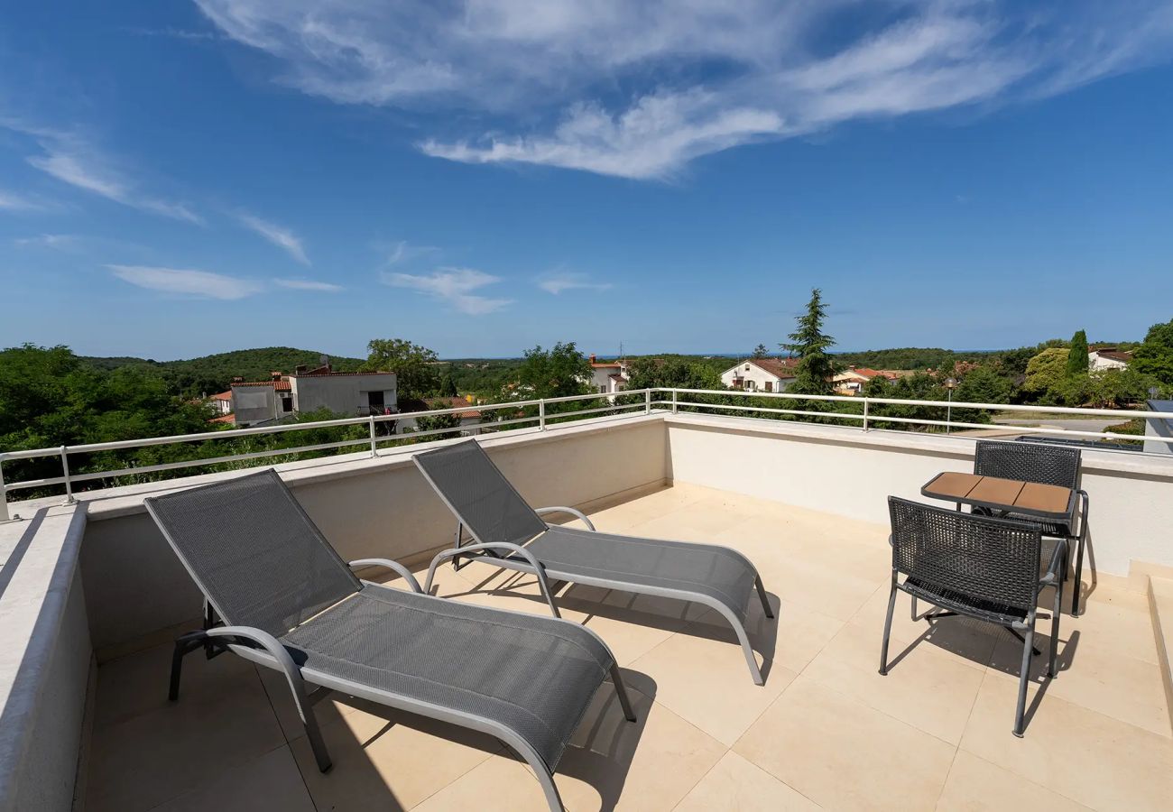 Villa in Varvari - Villa Anni for 10 people in Porec with heated pool, sea view & kids room and playground