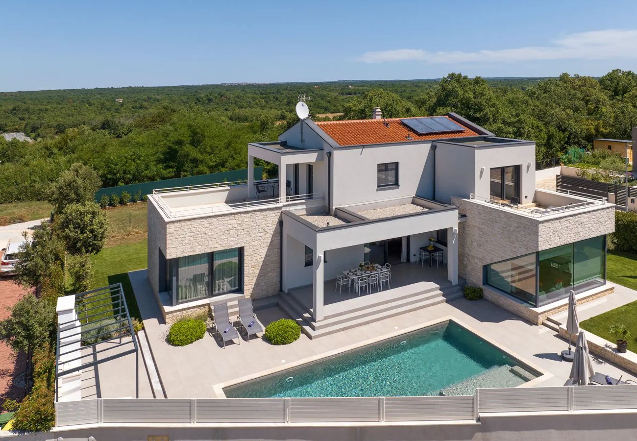 Villa in Varvari - Villa Anni for 10 people in Porec with heated pool, sea view & kids room and playground