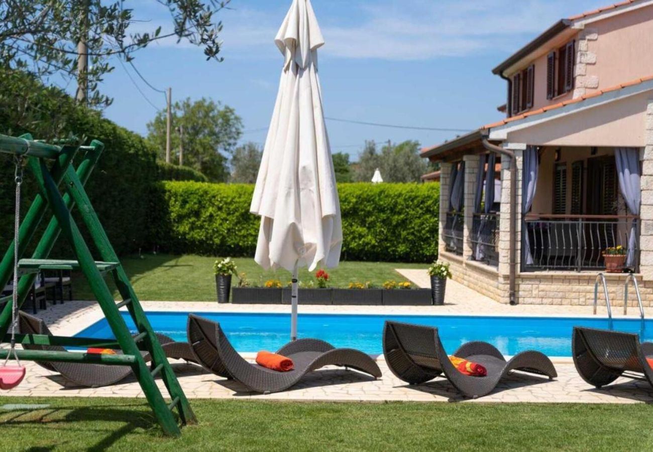 Villa in Porec - Villa Mia & Iva for 6+2 people near Poreč with private pool & kids playground - pet friendly