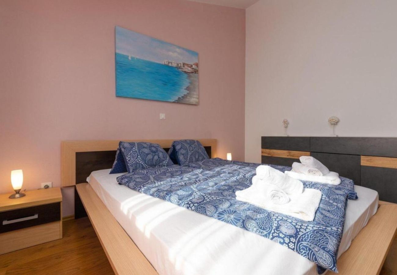 Villa in Porec - Villa Mia & Iva for 6+2 people near Poreč with private pool & kids playground - pet friendly