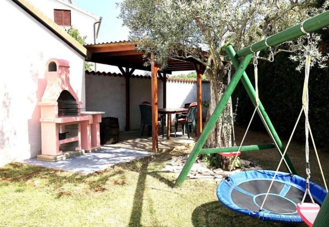 Villa in Porec - Villa Mia & Iva for 6+2 people near Poreč with private pool & kids playground - pet friendly