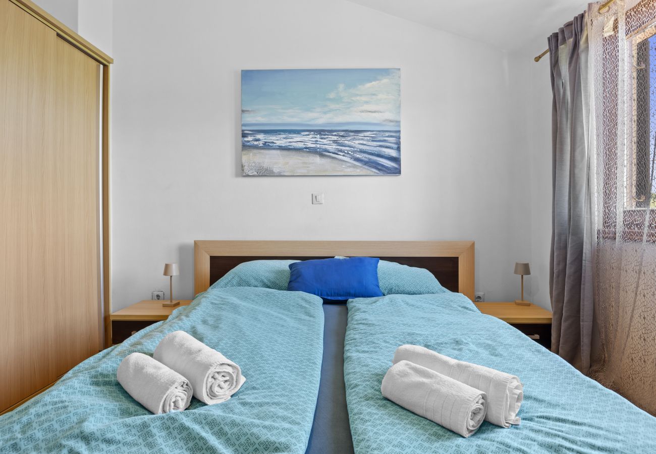Villa in Porec - Villa Mia & Iva for 6+2 people near Poreč with private pool & kids playground - pet friendly