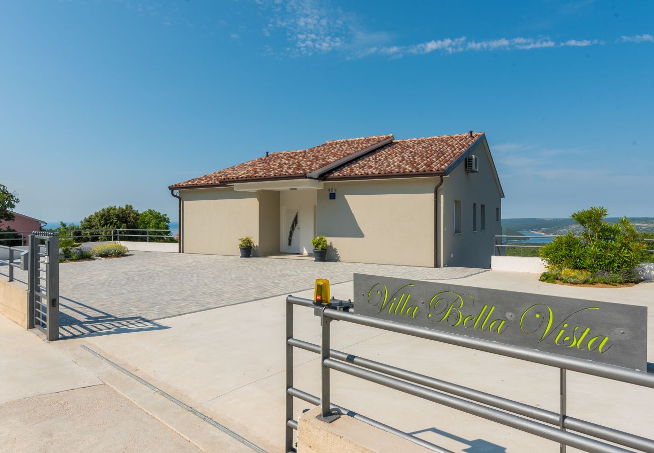 Villa in Viškovici - Villa Bella Vista for 8 people with sea view, heated pool & wellness - only 1,5 km from beach