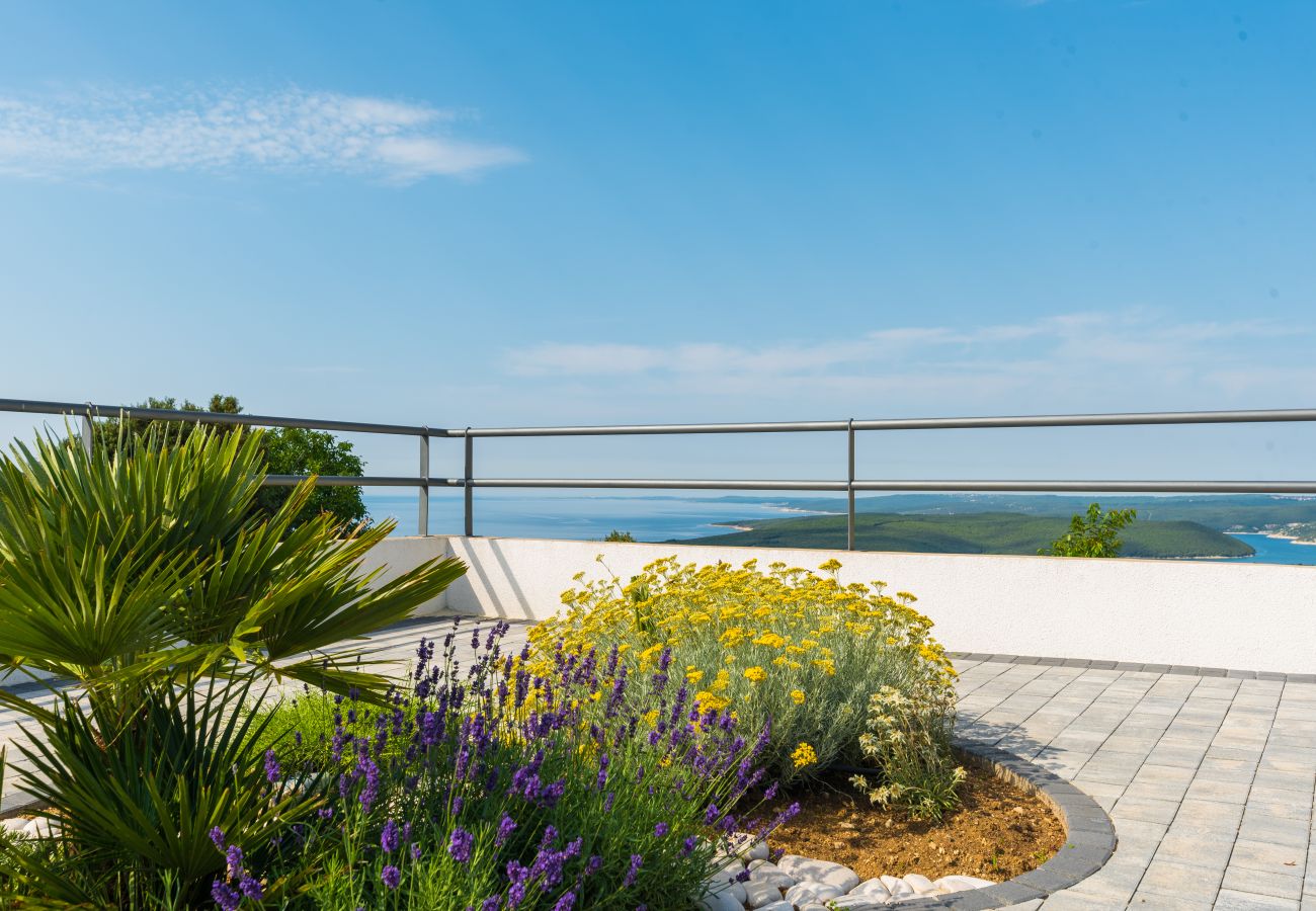 Villa in Viškovici - Villa Bella Vista for 8 people with sea view, heated pool & wellness - only 1,5 km from beach