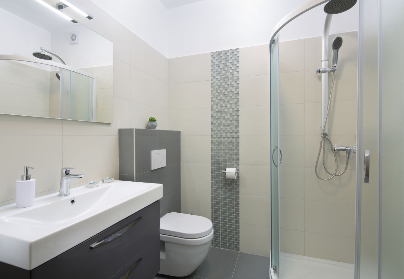 Villa in Viškovici - Villa Bella Vista for 8 people with sea view, heated pool & wellness - only 1,5 km from beach
