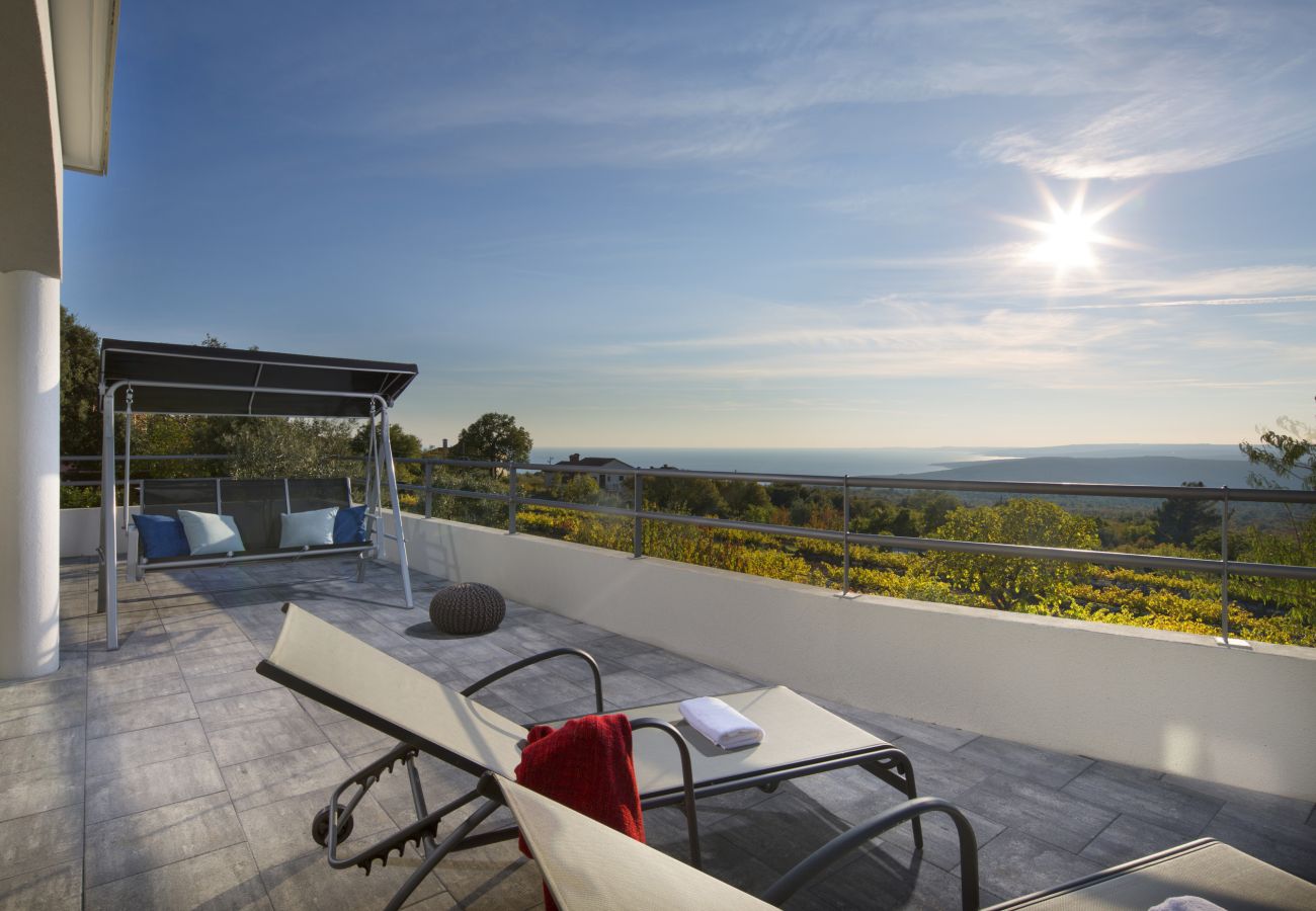 Villa in Viškovici - Villa Bella Vista for 8 people with sea view, heated pool & wellness - only 1,5 km from beach