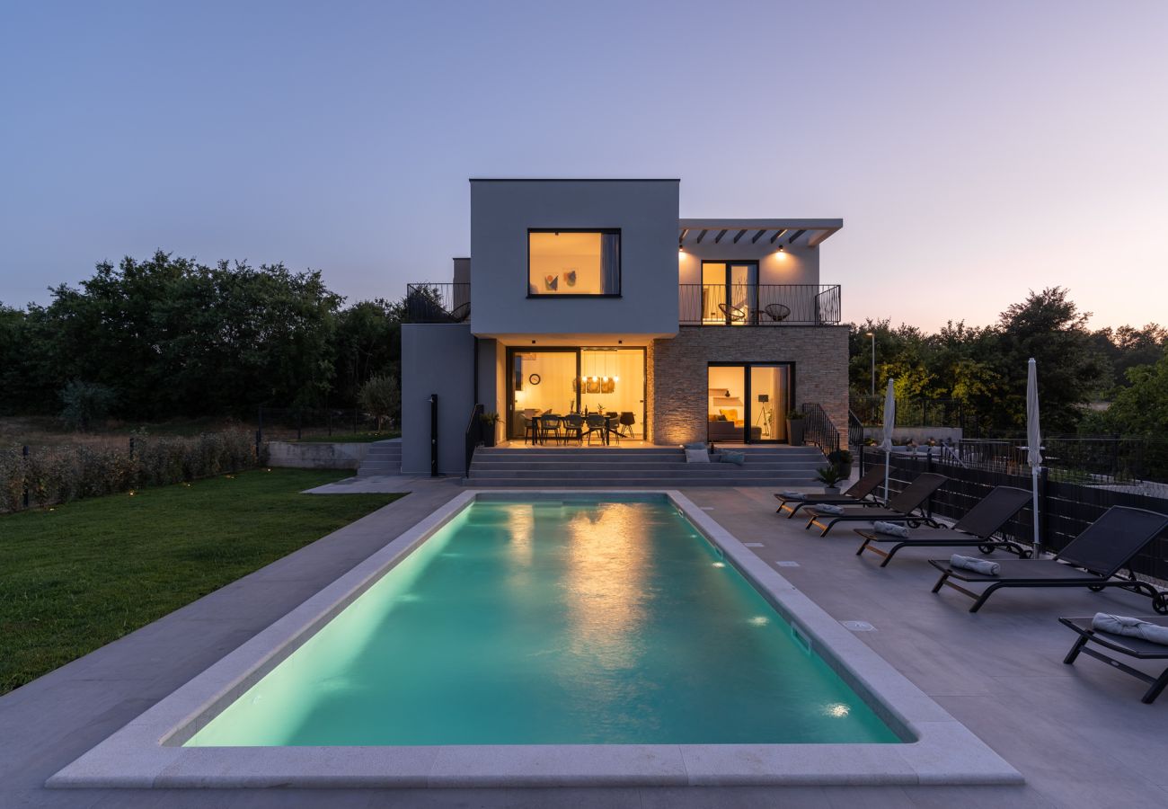 Villa in Lazarici - Villa Ani for 8 people near Labin - Rabac with 40m2 private pool and children playground