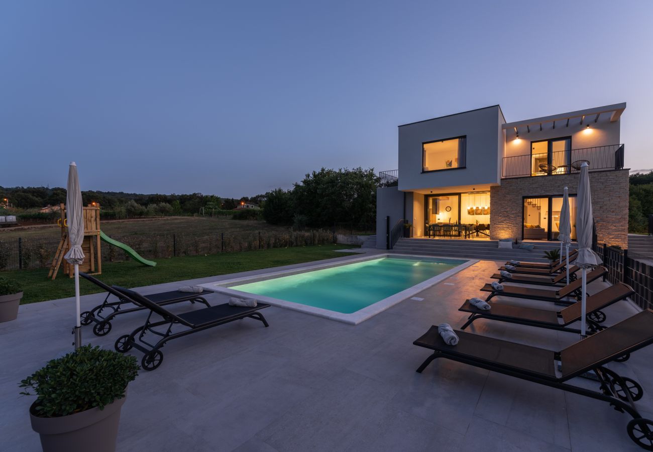 Villa in Lazarici - Villa Ani for 8 people near Labin - Rabac with 40m2 private pool and children playground