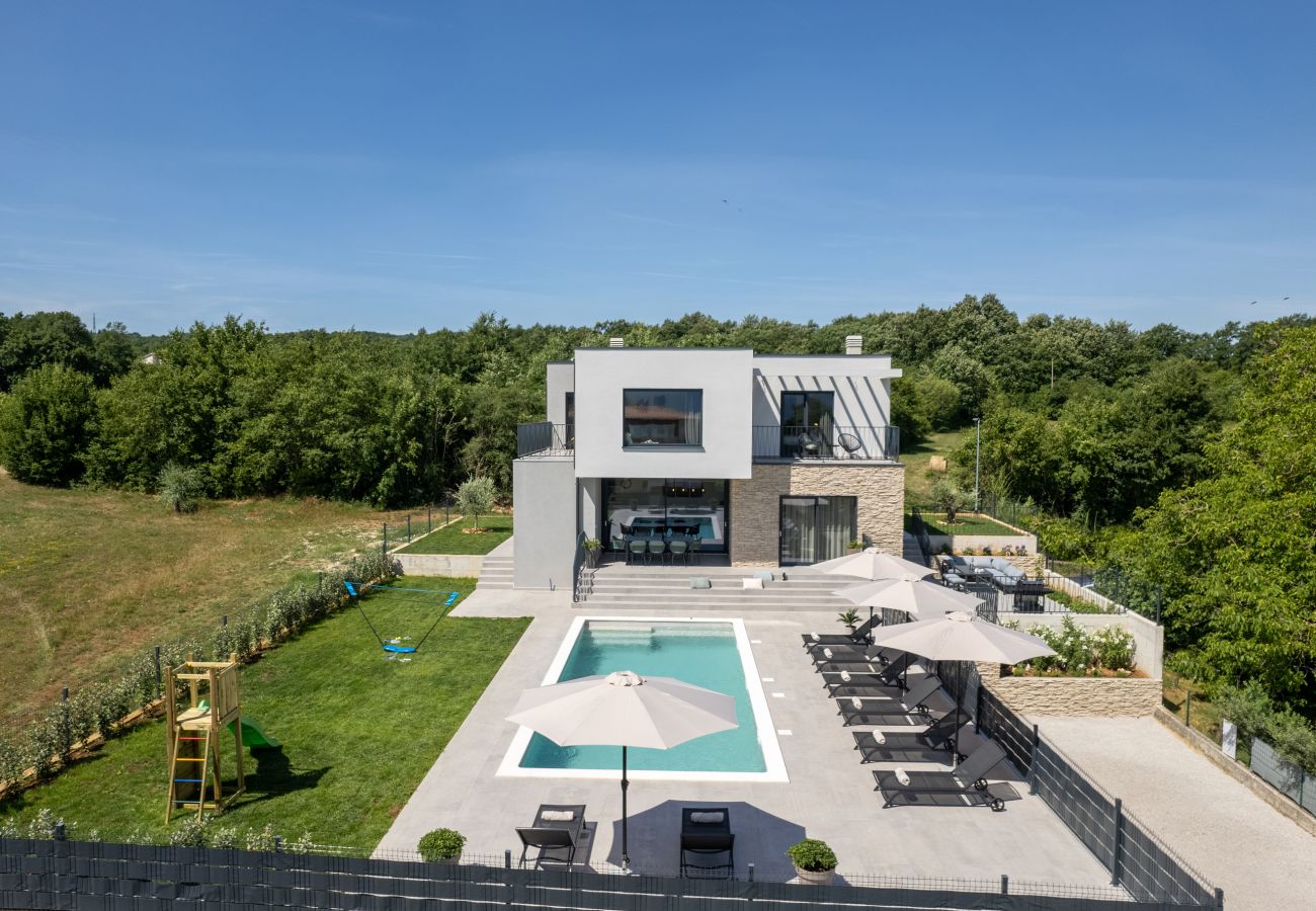 Villa in Lazarici - Villa Ani for 8 people near Labin - Rabac with 40m2 private pool and children playground