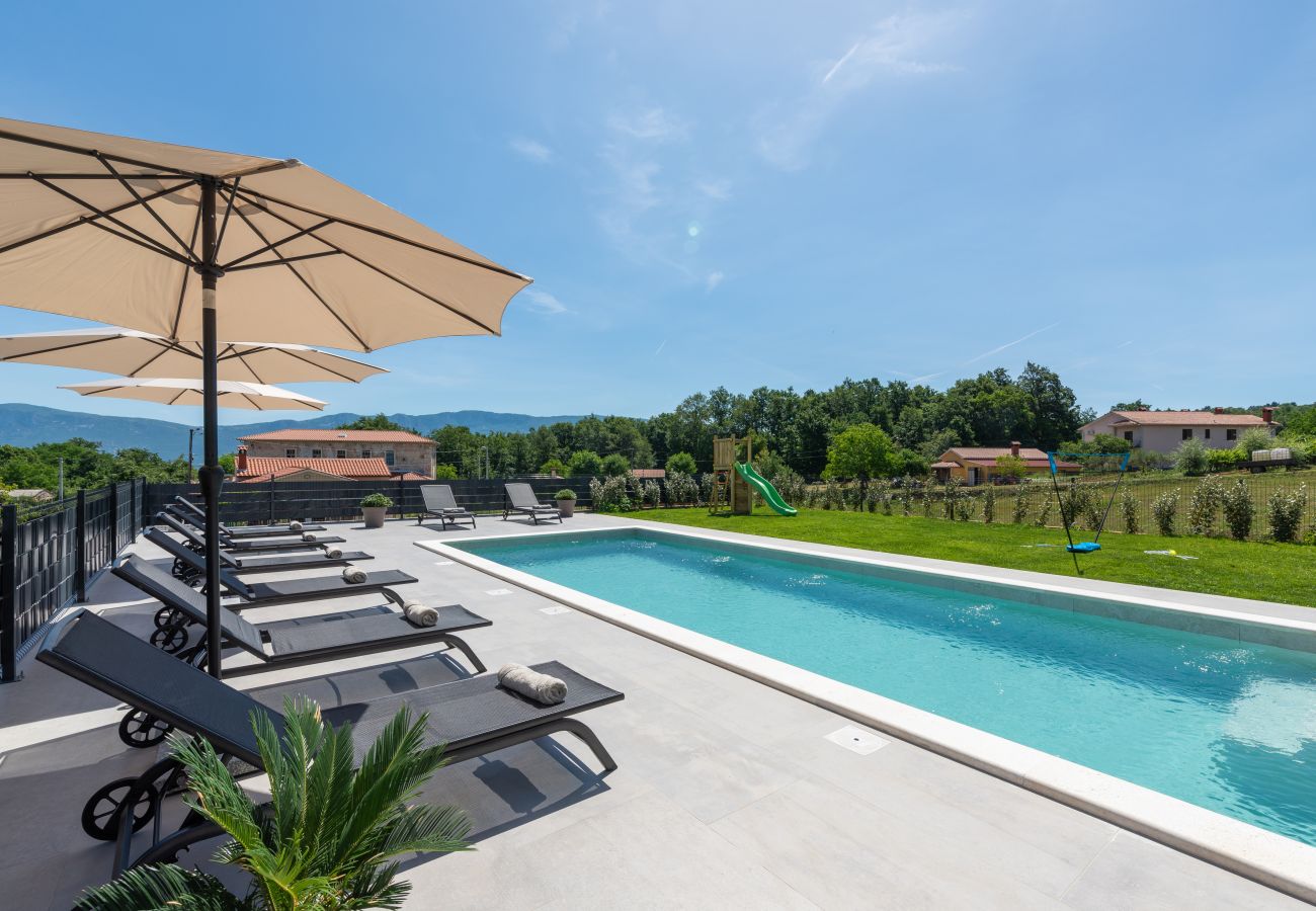 Villa in Lazarici - Villa Ani for 8 people near Labin - Rabac with 40m2 private pool and children playground