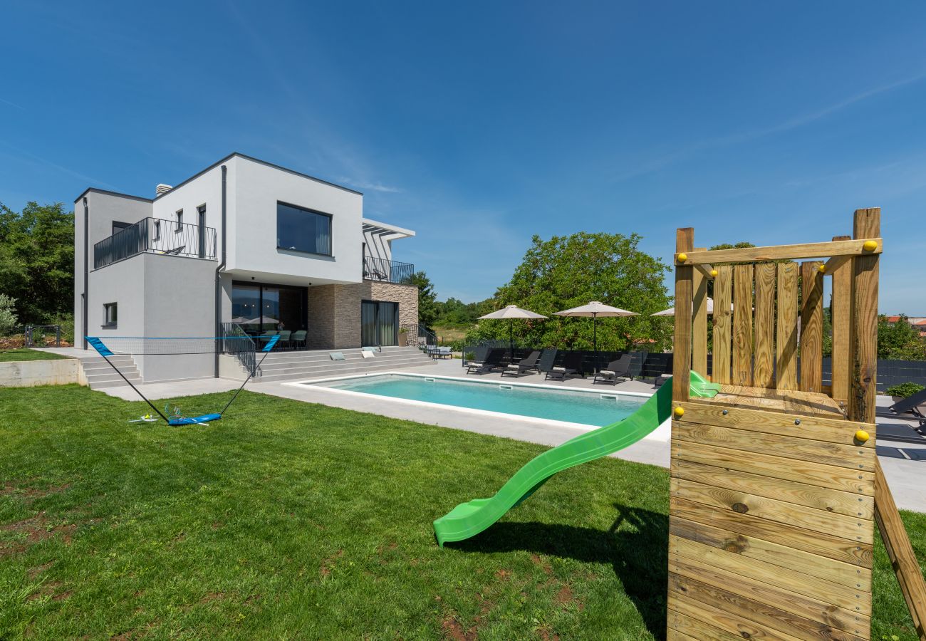 Villa in Lazarici - Villa Ani for 8 people near Labin - Rabac with 40m2 private pool and children playground