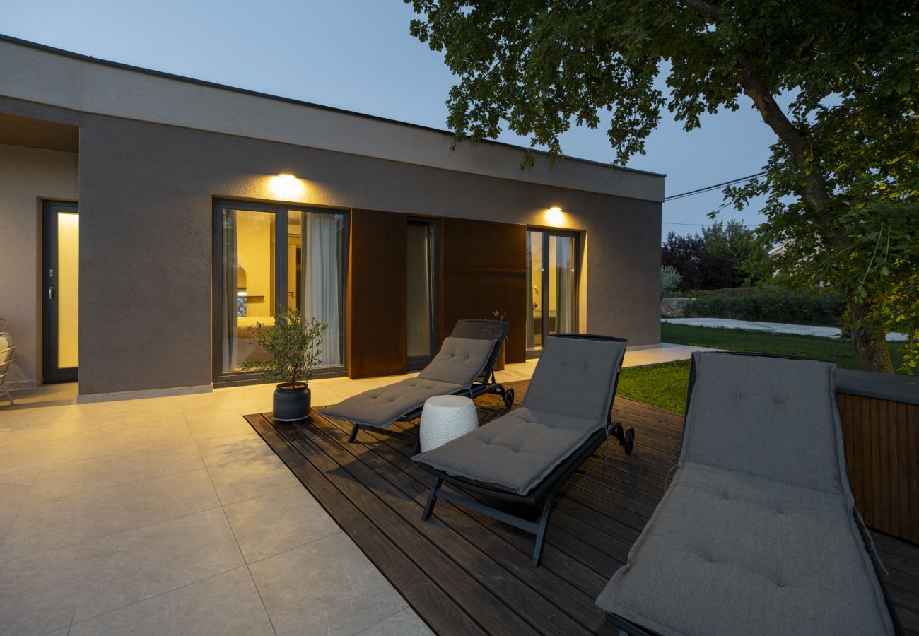 Villa in Presika - Villa Veros for 5 people near Labin - Rabac with private pool & kids playground