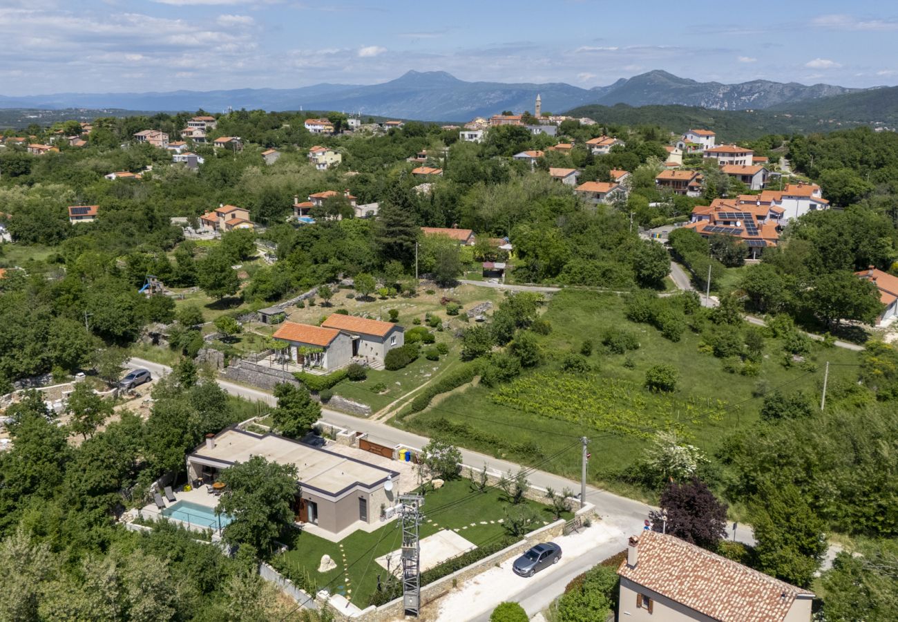 Villa in Presika - Villa Veros for 5 people near Labin - Rabac with private pool & kids playground