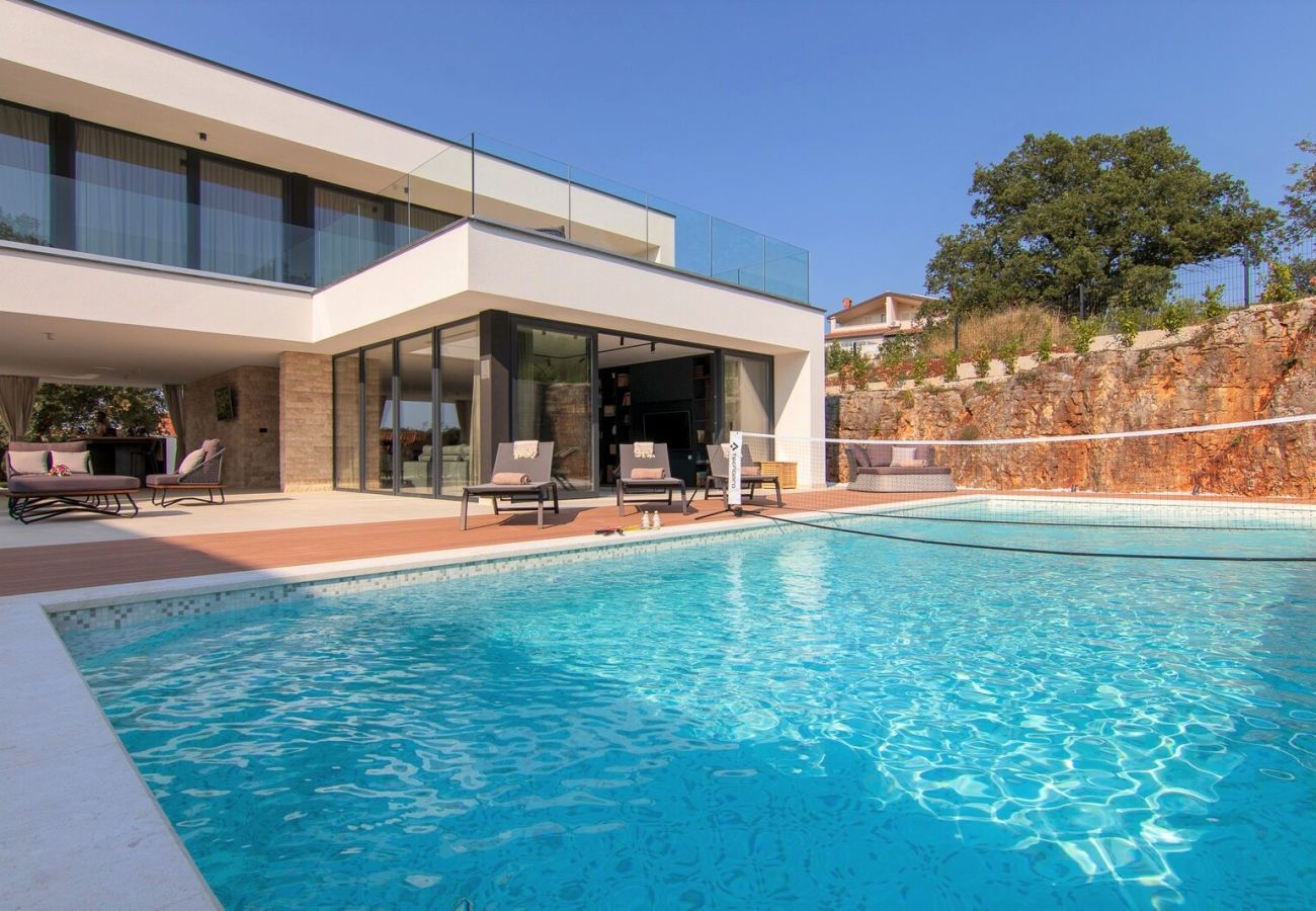 Villa in Rovinjsko Selo - Villa #1 for 8 people near Rovinj with 50 m2 private pool, sauna & pet friendly